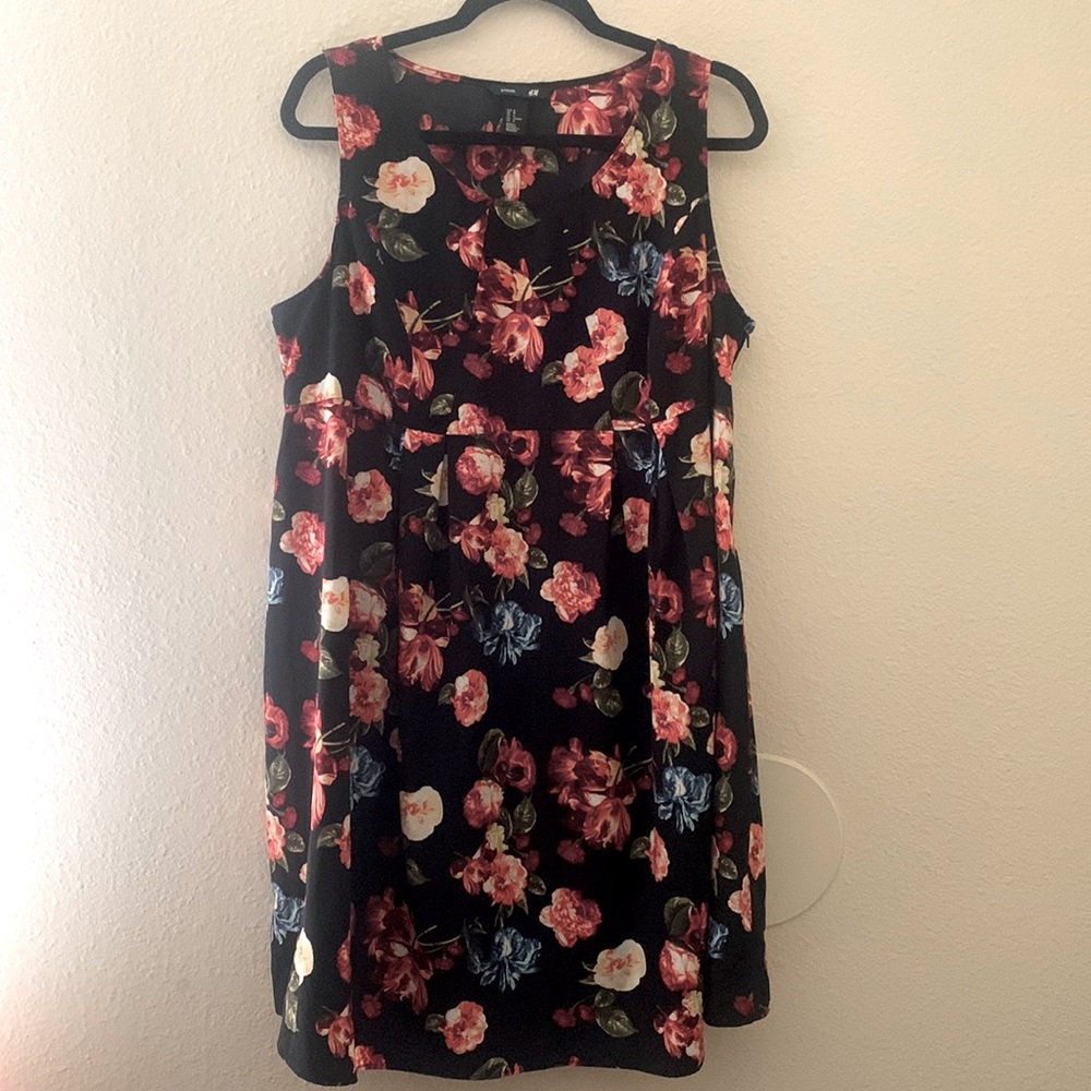 H&M maternity dress